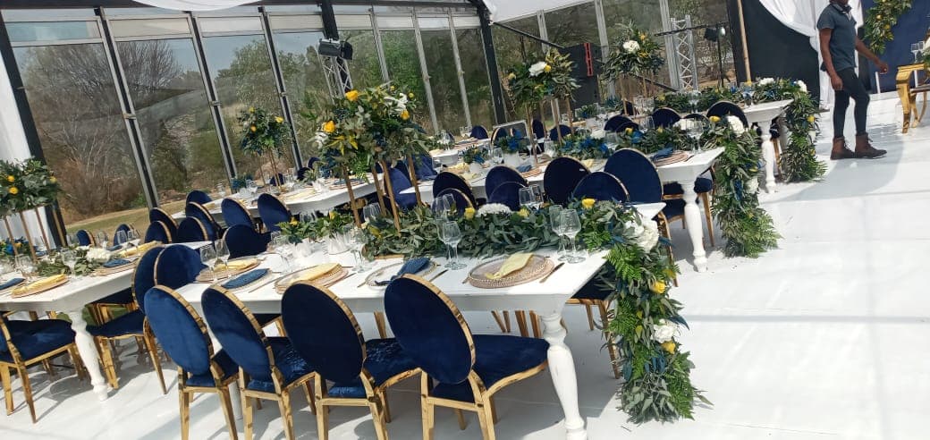 Modern event florals floral detail